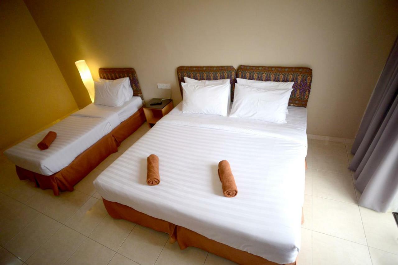 City Times Hotel Kuantan Exterior foto